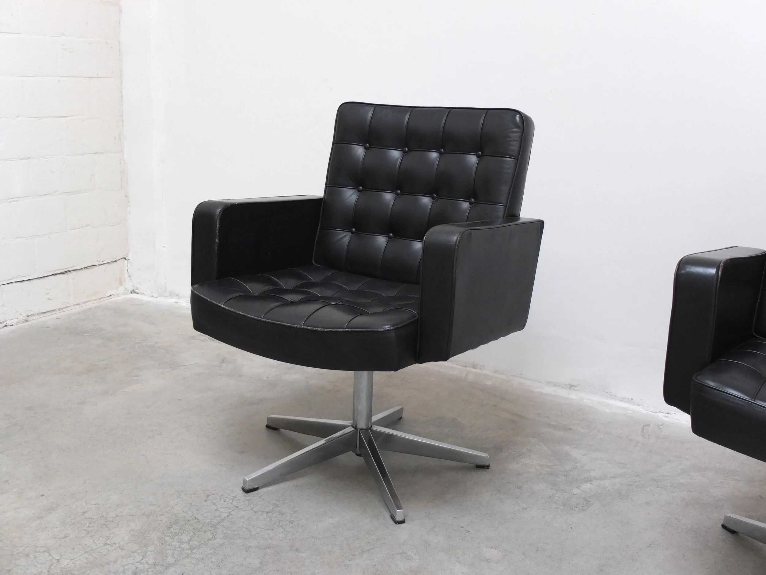 Set of 3 Executive Chairs by Vincent Cafiero for Knoll International, 1960s