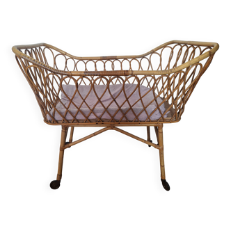 Berceau ancien  en osier