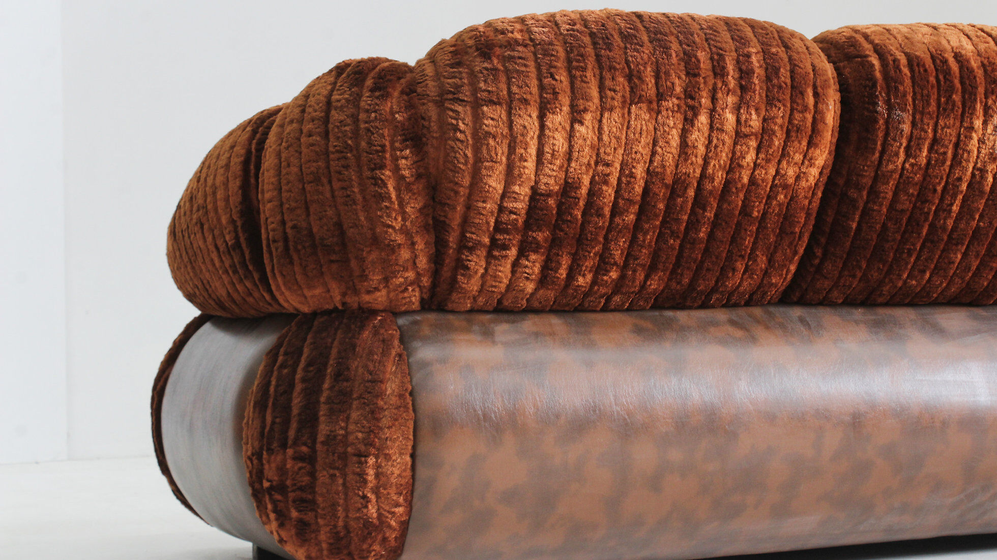 Vintage Italian 3 seater sofa velvet 1970s
