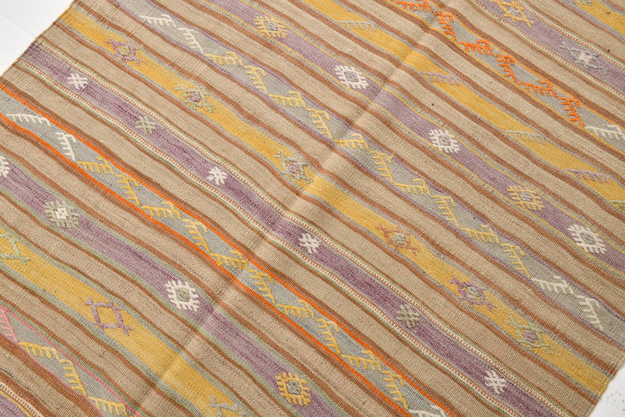 5x6 Soft Yellow & Purple Turkish Kilim, 168x135