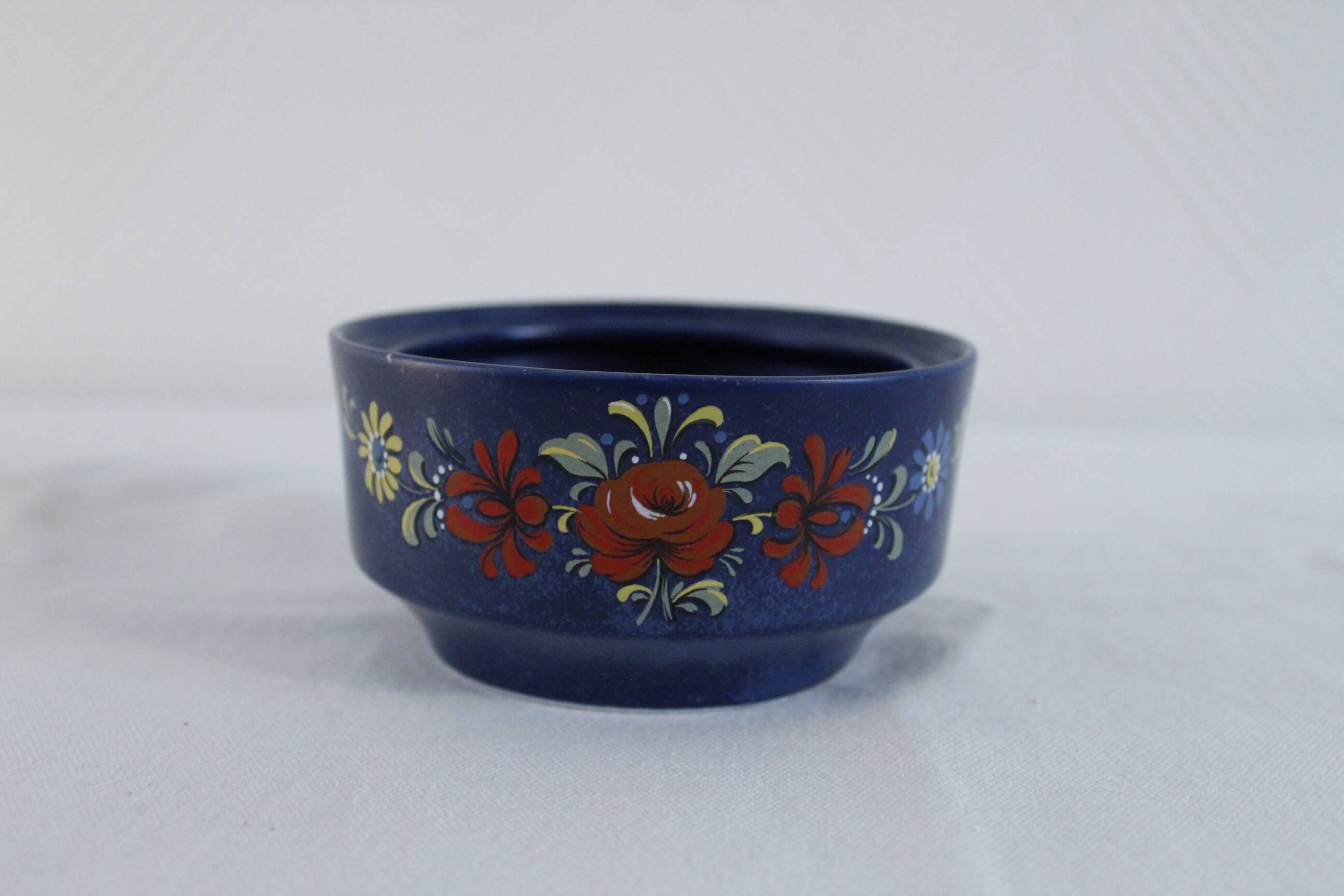 Vintage coffee set - blue and red flower patterns