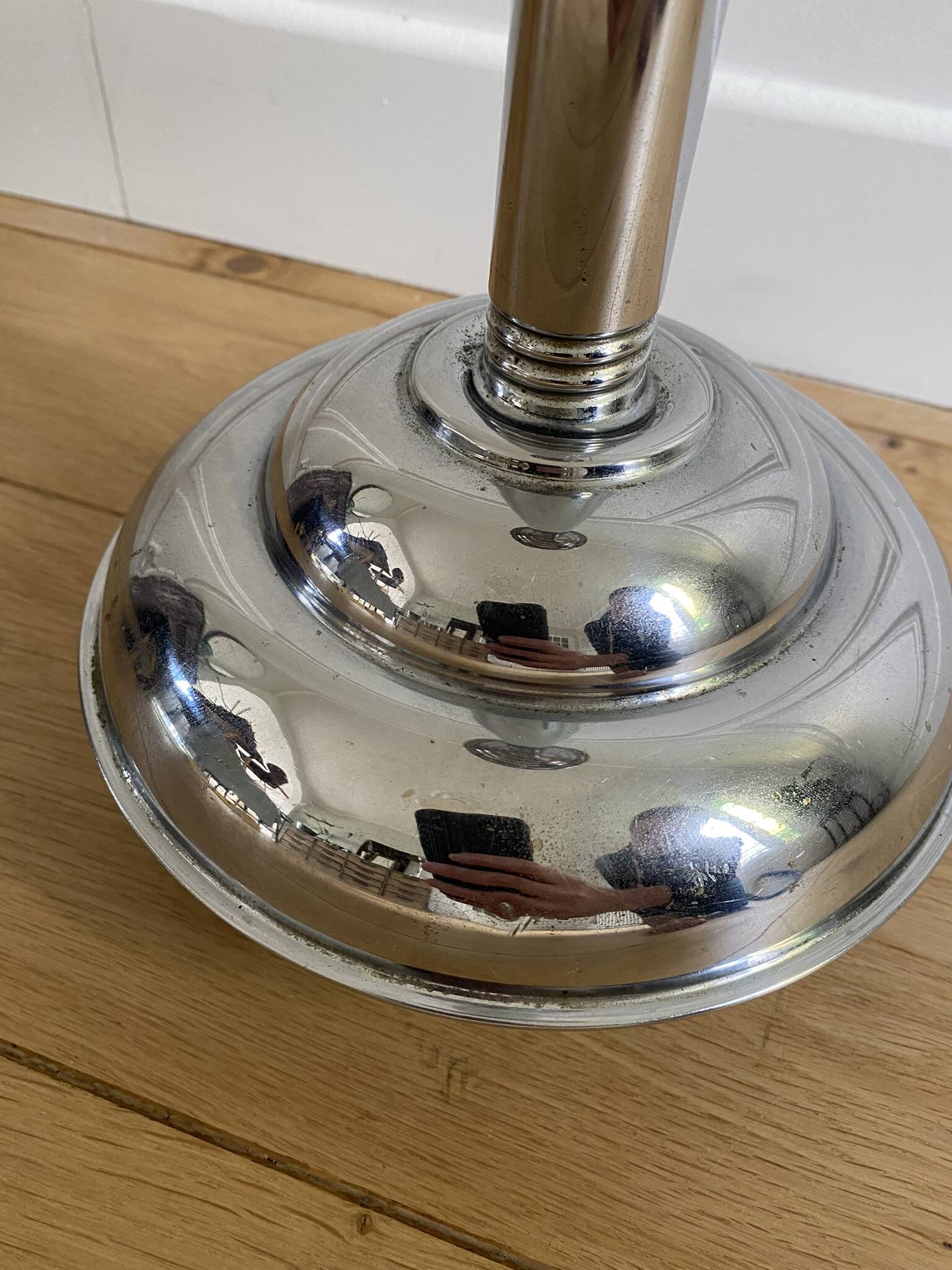 Cendrier sur pied culbuto vintage en métal chromé année 70