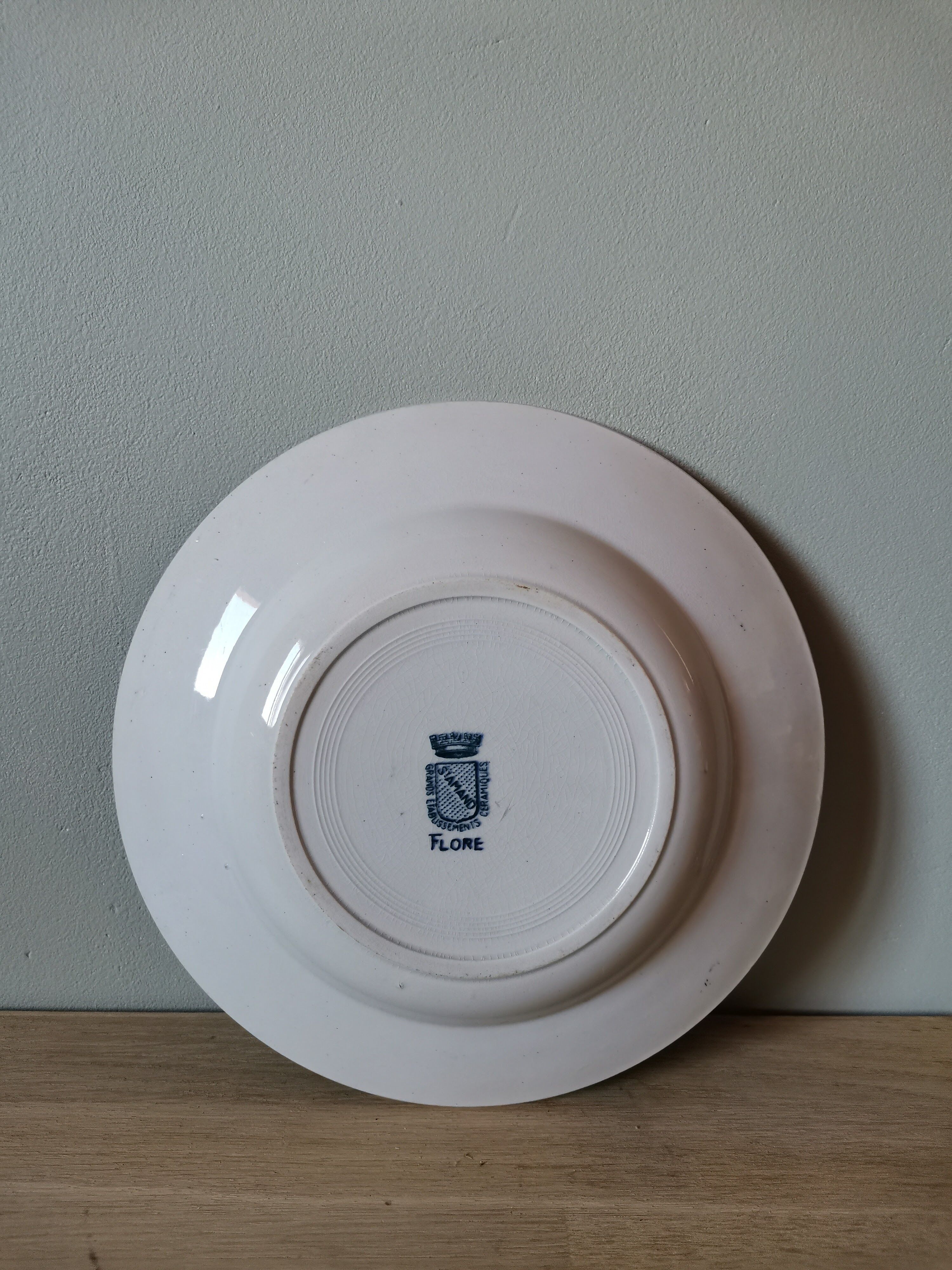 Hollow plate vintage flora St Amand blue flowers