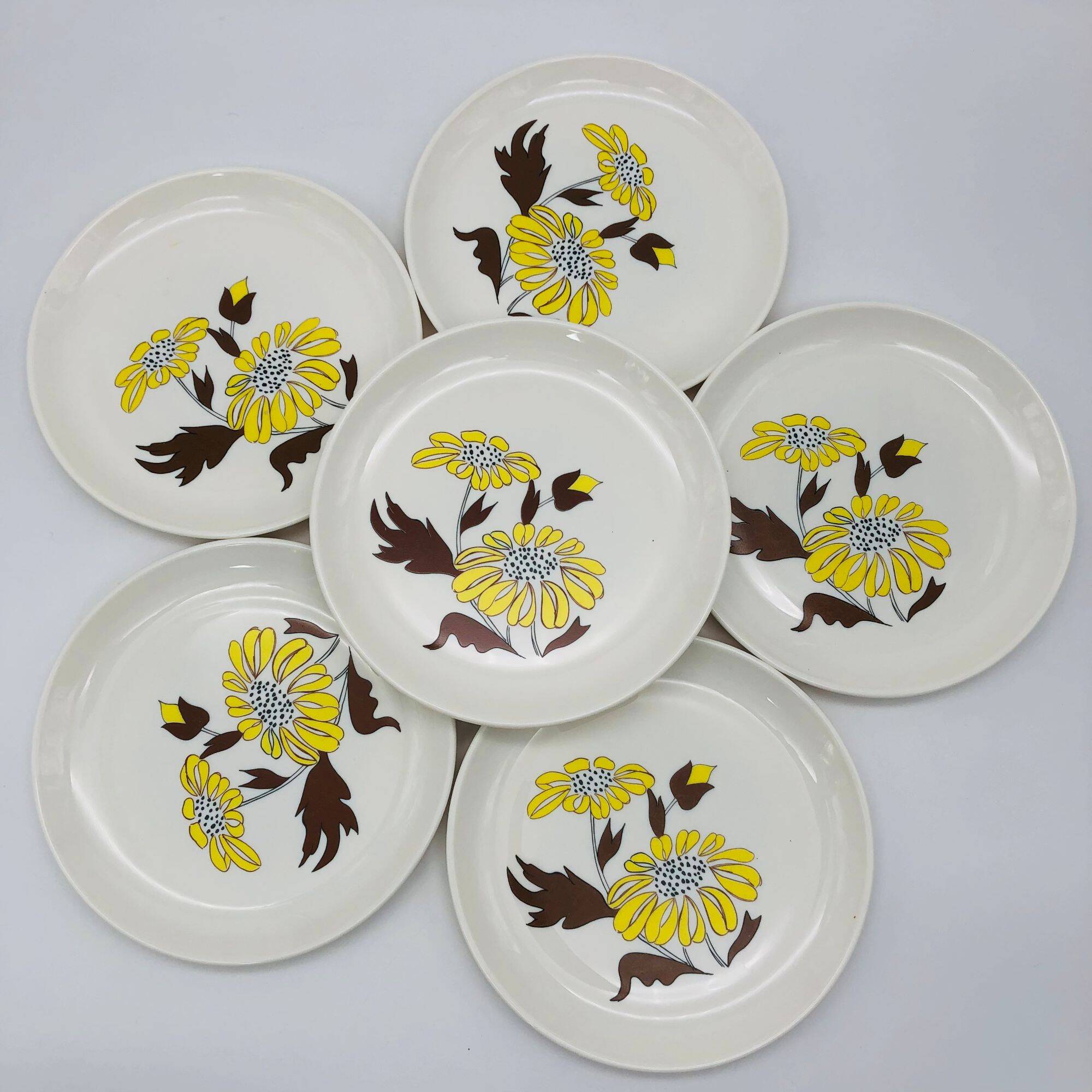 6 Dessert plates, Sovirel, dating from the 70s.