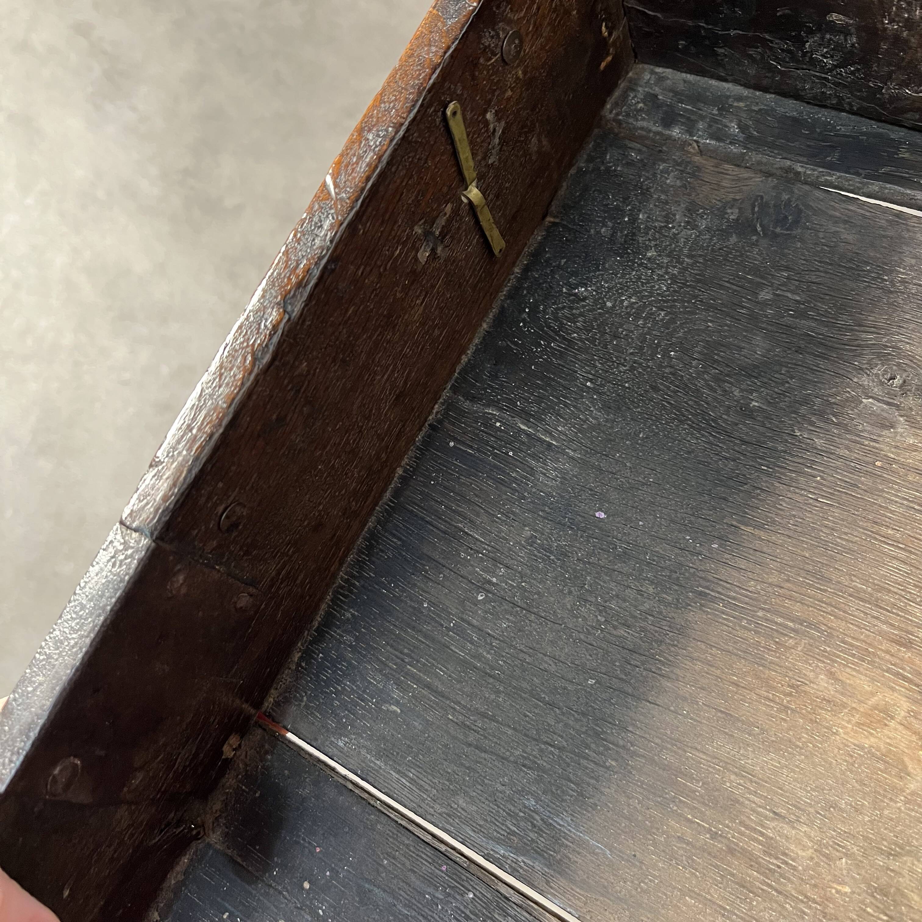 Large English sideboard, dresser, solid oak buffet George II 18th century.
