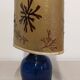 Lampe en grès émaillé bleu indigo et résine vers 1960