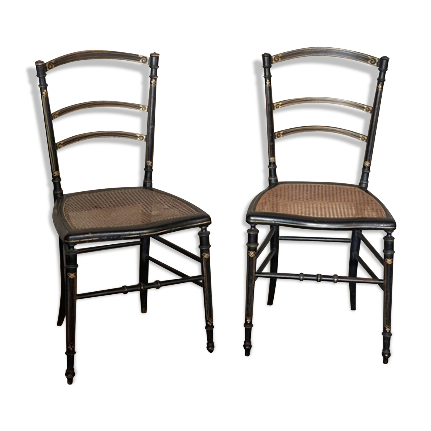 Pair of chairs canned