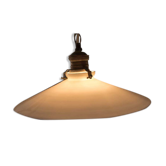 Suspension en opaline blanc avec choquet en laiton