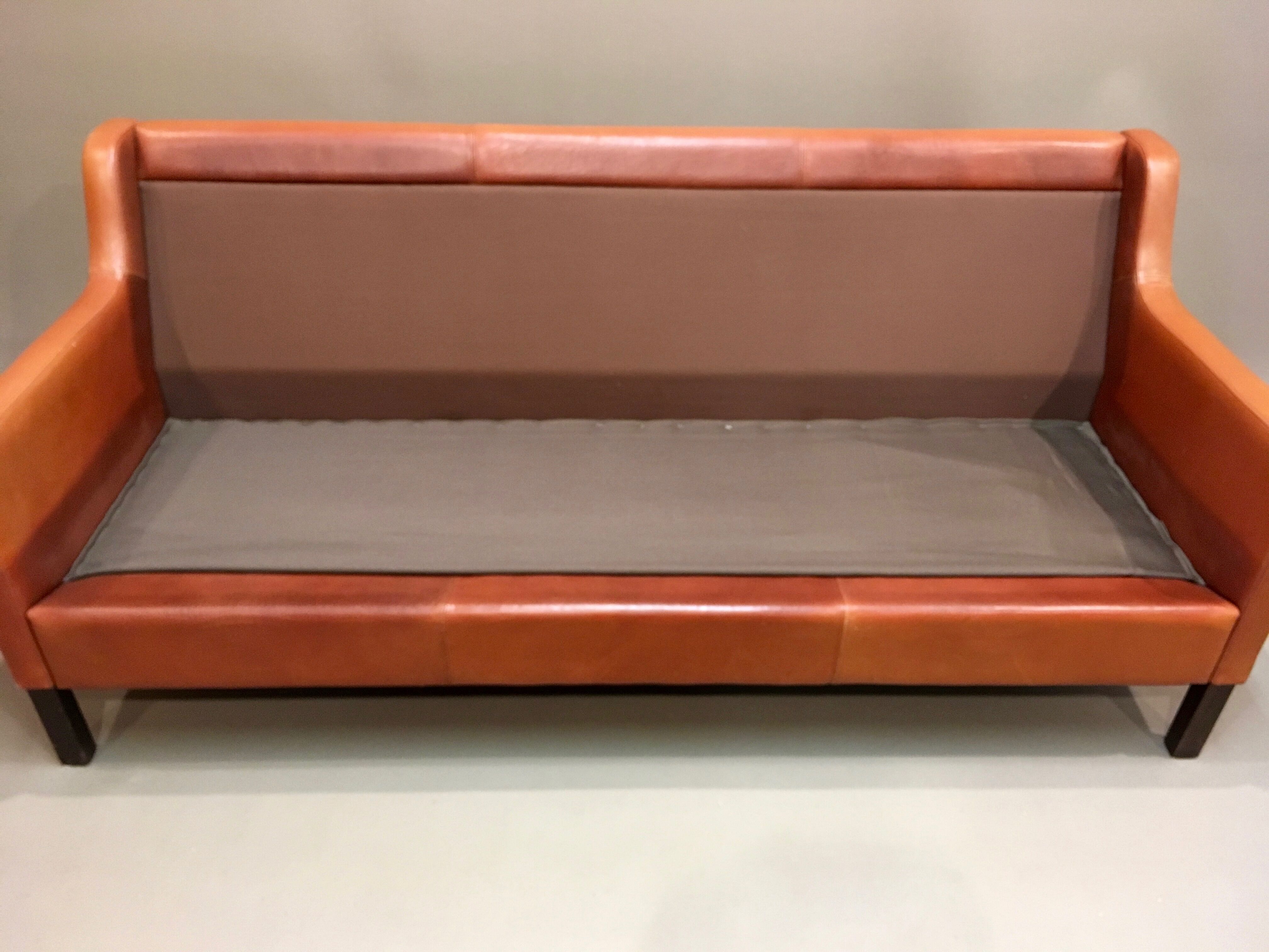 Sofa 3 places all Scandinavian design cognac leather