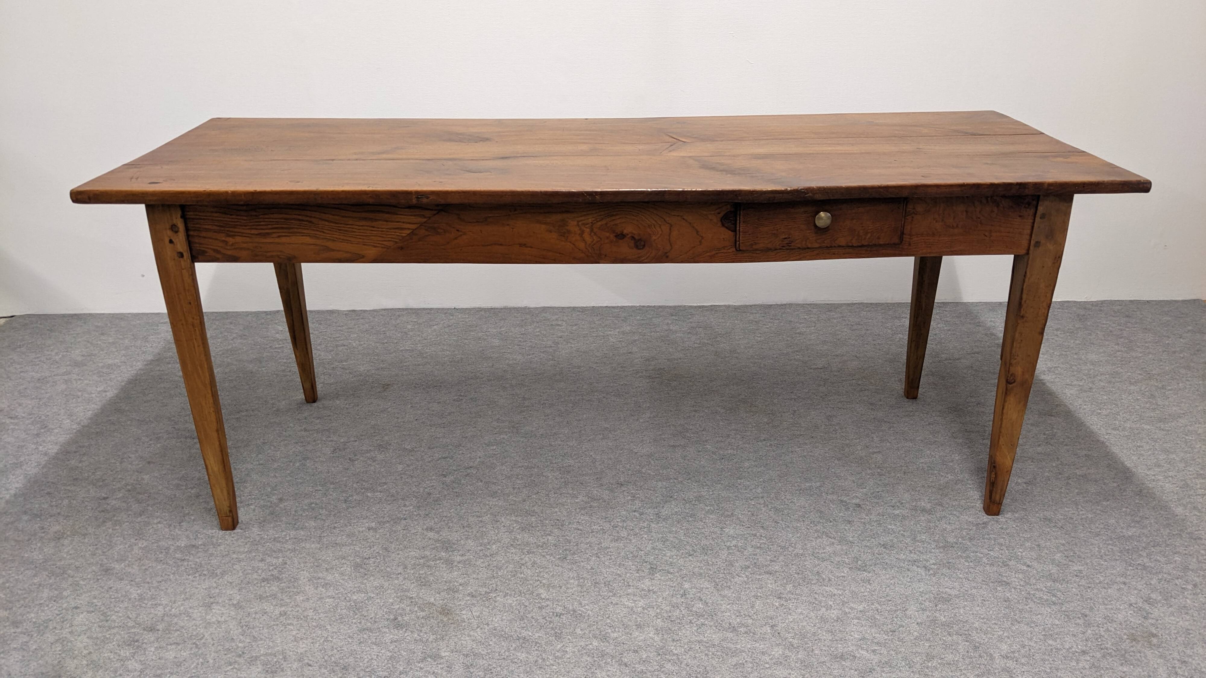 Burgundian farmhouse table in cherry wood, France early 19th century.