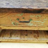 Ancien établi vintage de menuisier en bois, déco industrielle