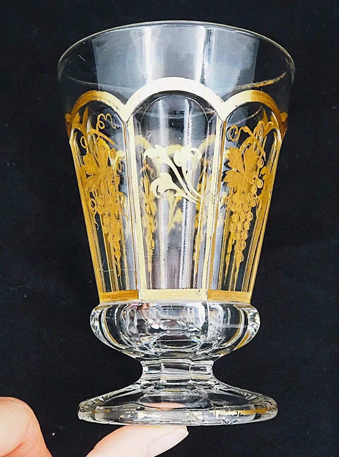 Baccarat glass vase with purple violets, gilded moulded crystal, Charles X Louis Philippe signed.