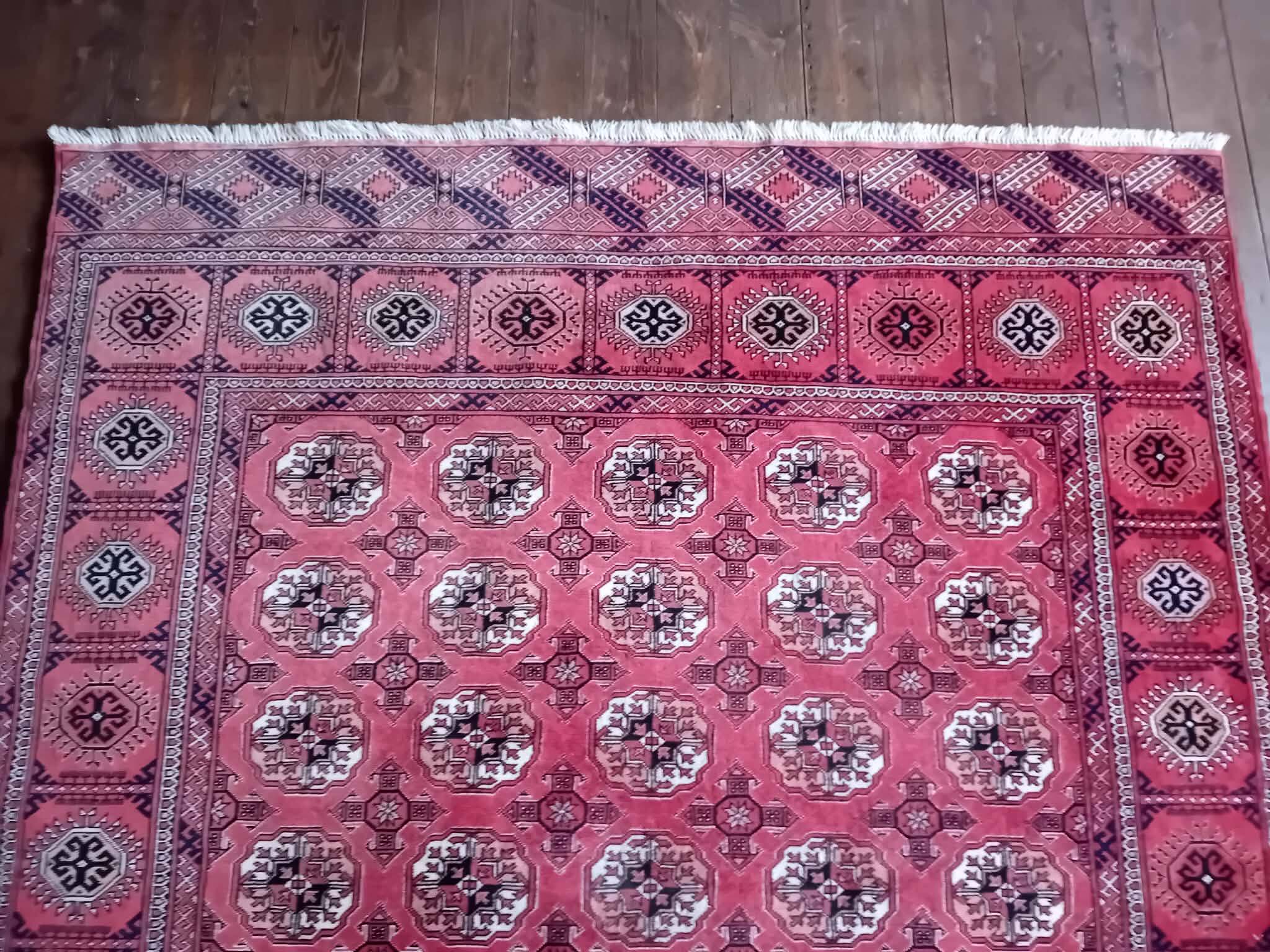 Handmade Persian Boukhara rug 240x175cm