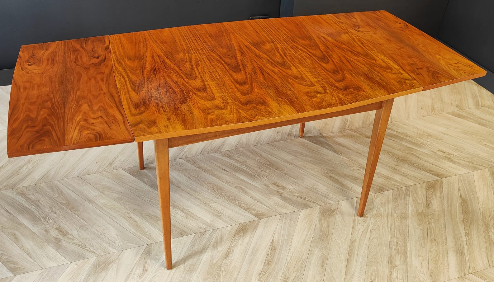Mid century dining table vintage - extendable