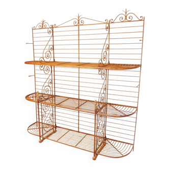 Old bakery shelf from the early 20th century.