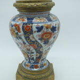 Bayeux/Imari vase mounted in porcelain with bronze frame