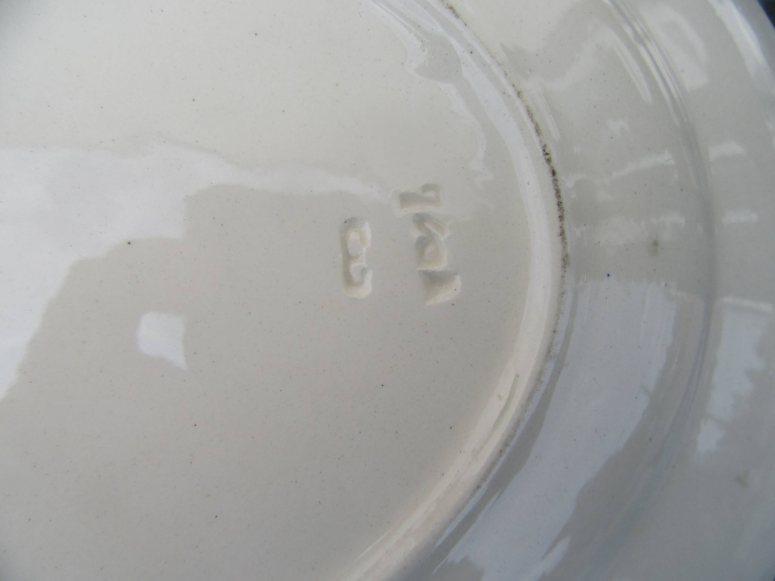 oval Luveille K and G dish