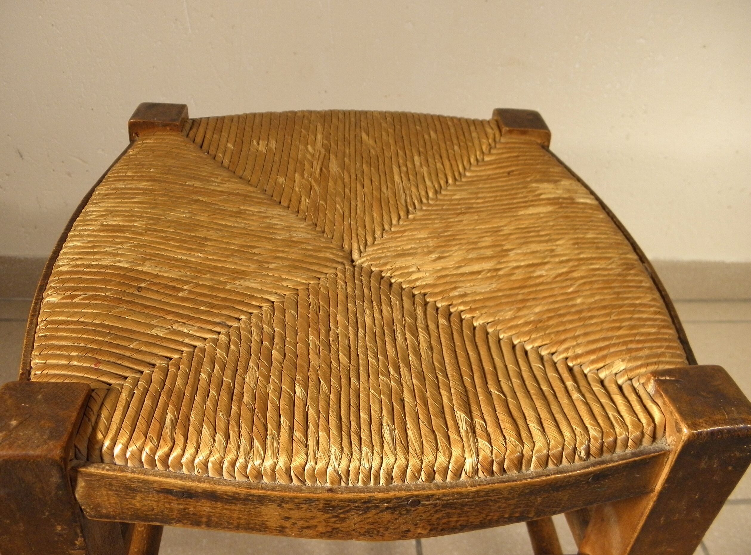 Wood and straw farm stool