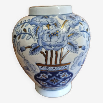 Petit vase chinois Motif fleuri bleu et doré