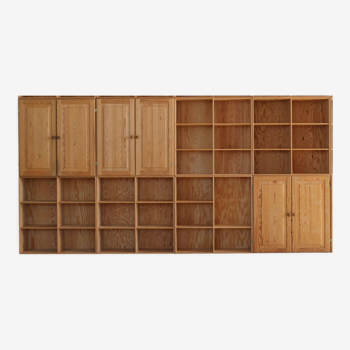 Modular set of 8 cabinets