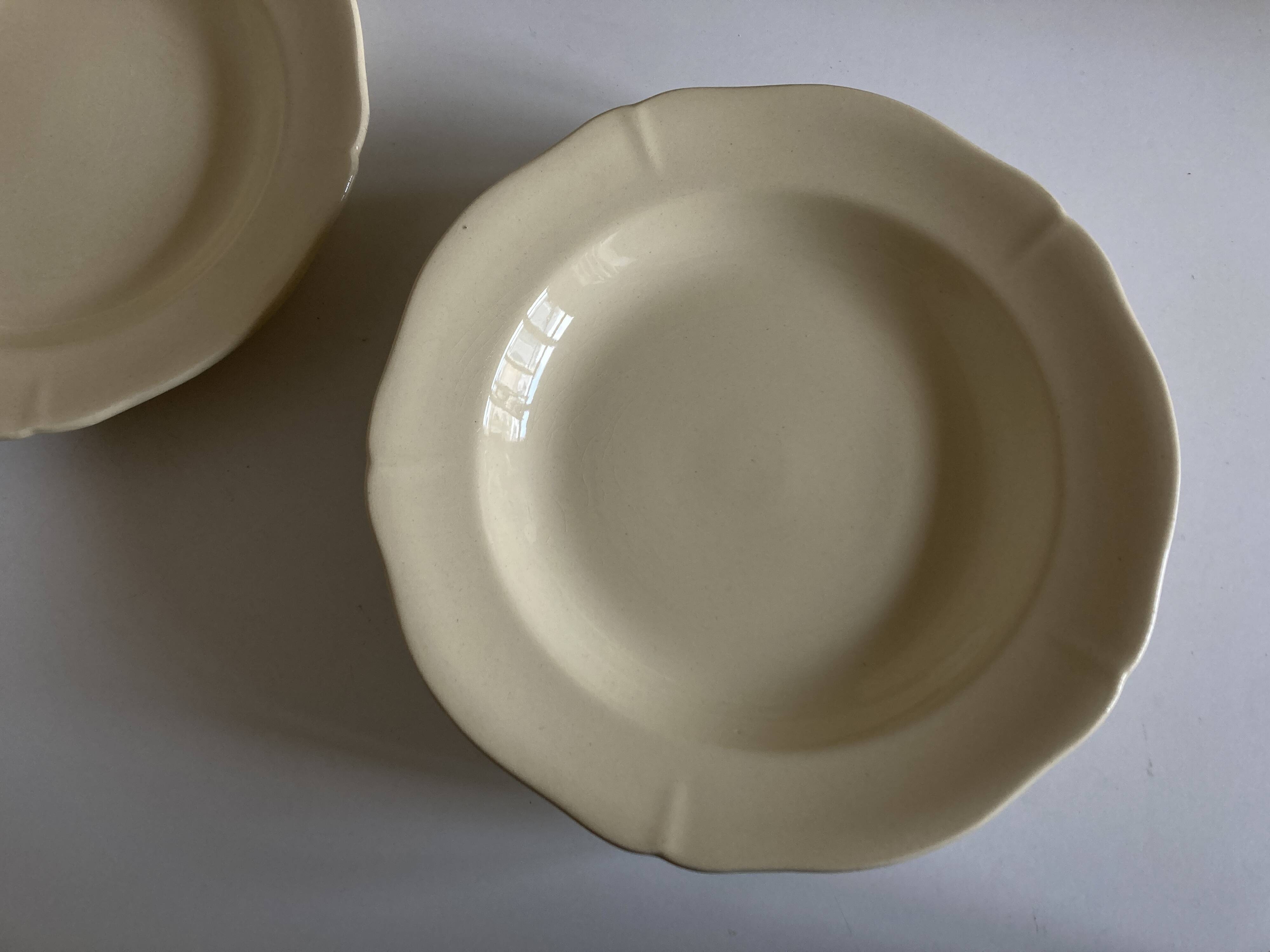 Set of 6 Gien ivory soup plates with gadroons 1938 - 1955