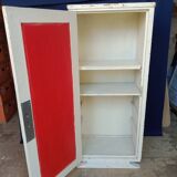 Parisian type storage unit with one door