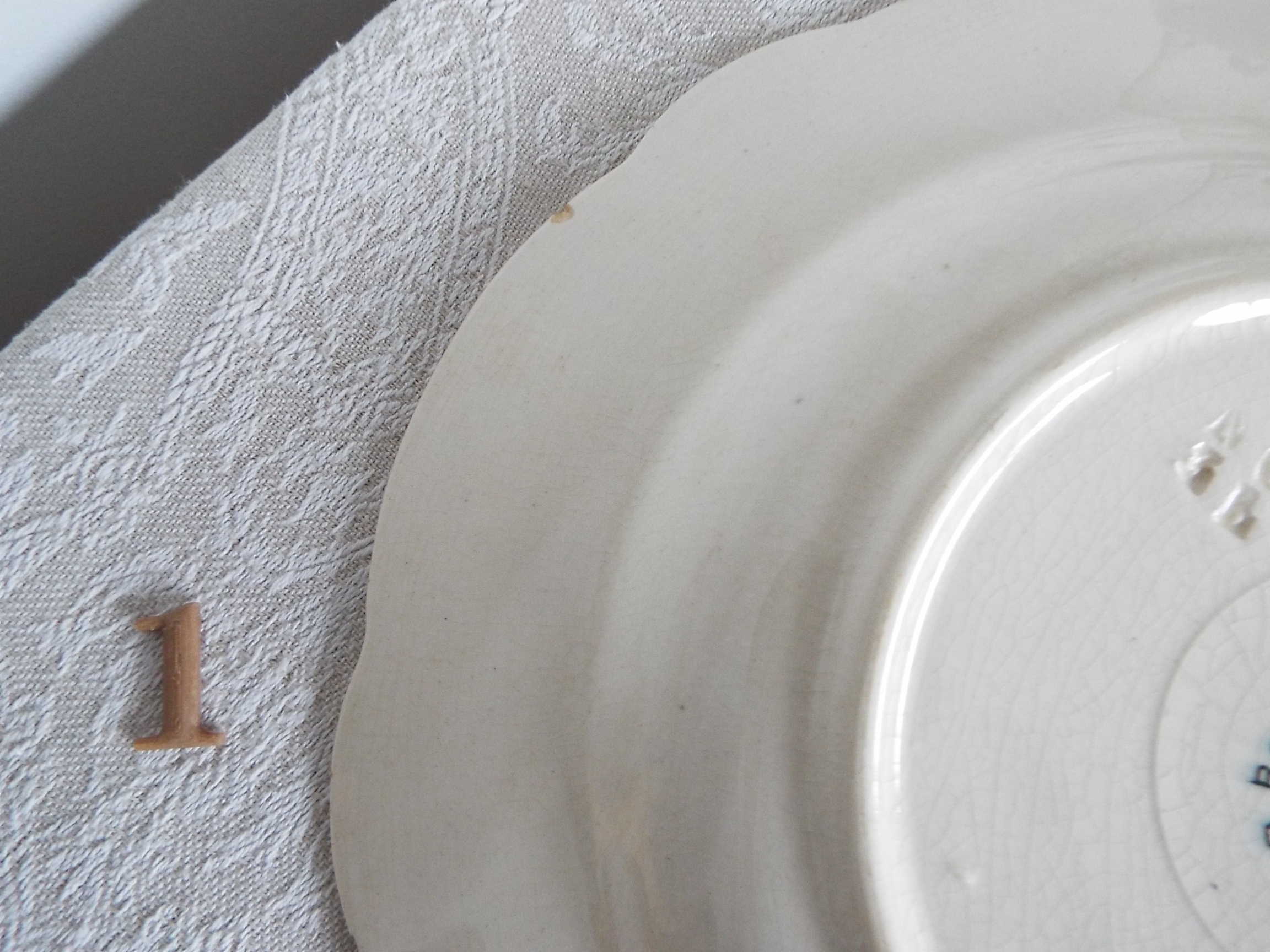 4 semi-hollow plates iron earth Longchamp