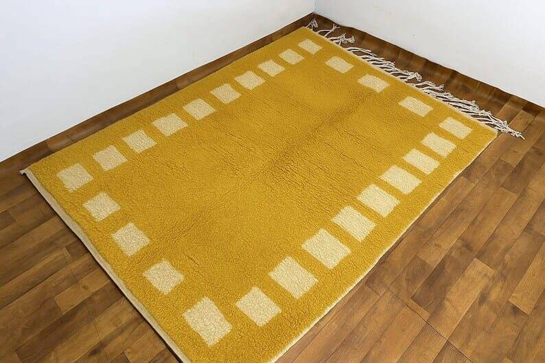 Handmade Moroccan natural wool rug size 1/2 m