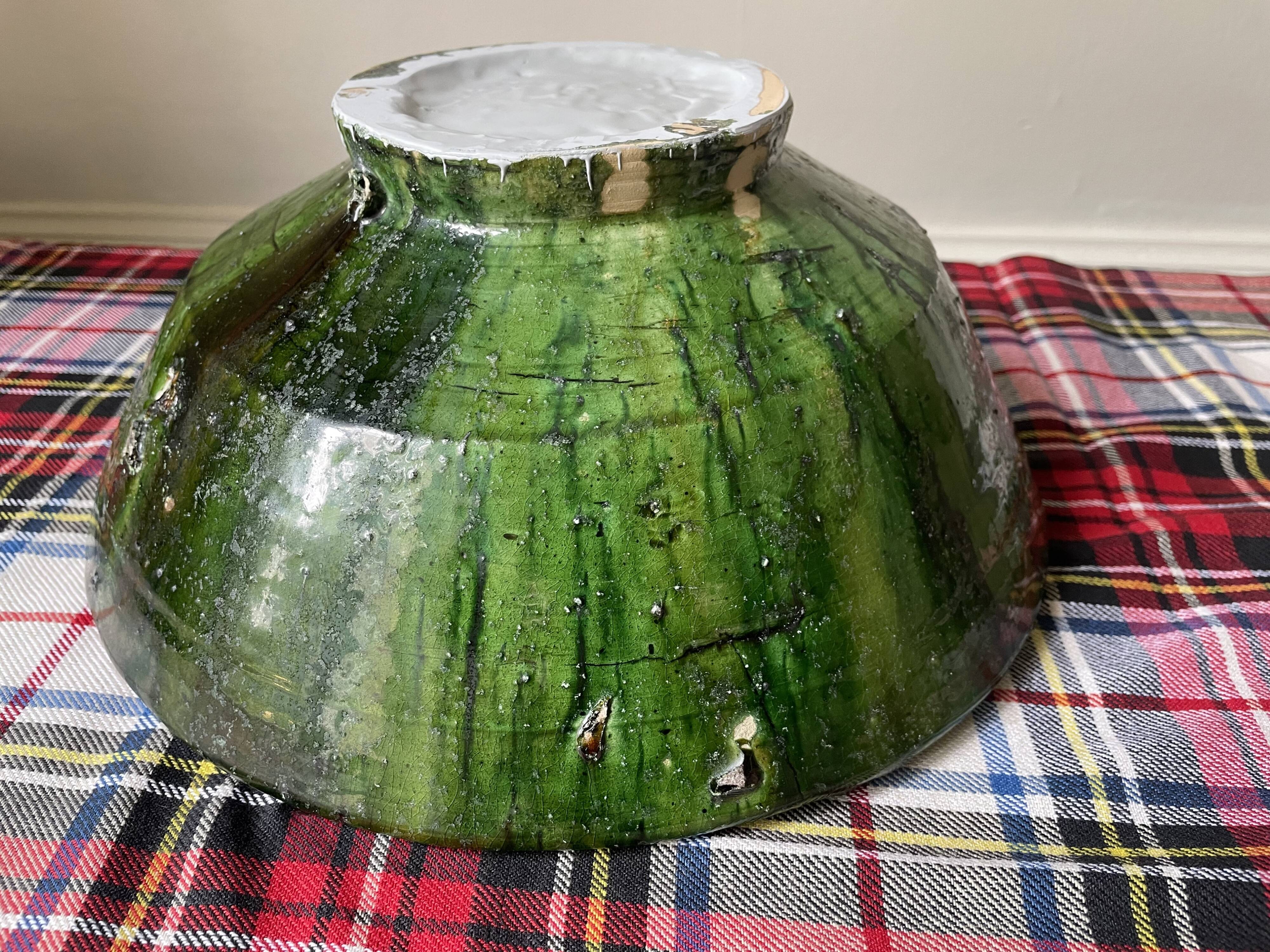 Emerald green Tamegroute salad bowl D28