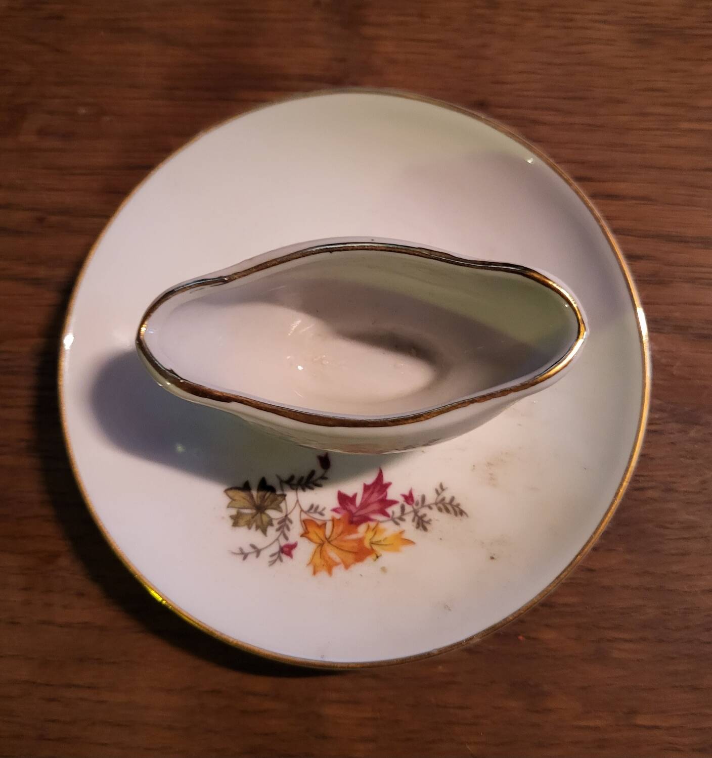 Old porcelain dinette