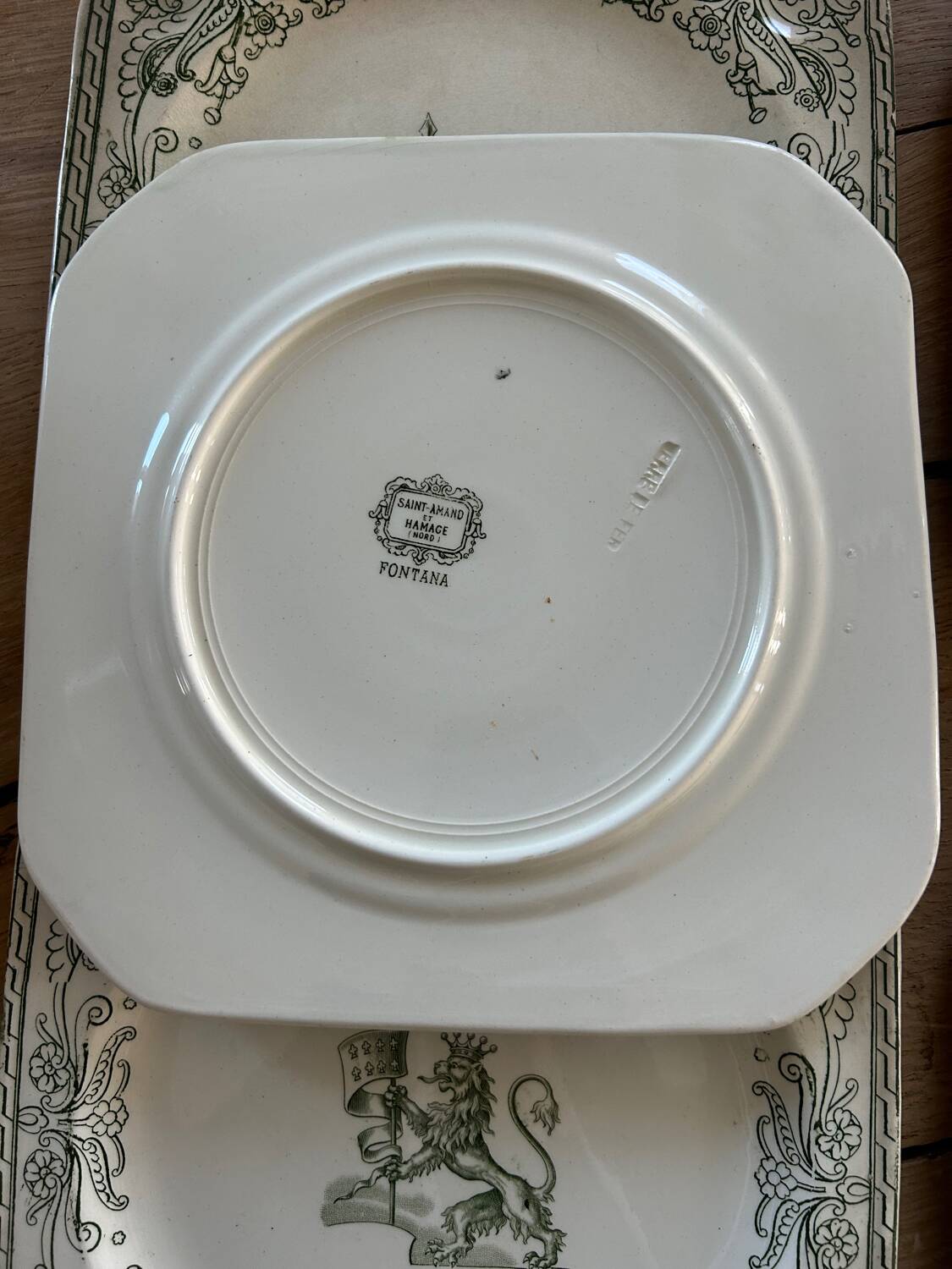 Lot de 8 assiettes terre de fer Saint Amand Fontana