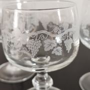 Set of 6 wine glasses on feet decoration grapes and vine shoot