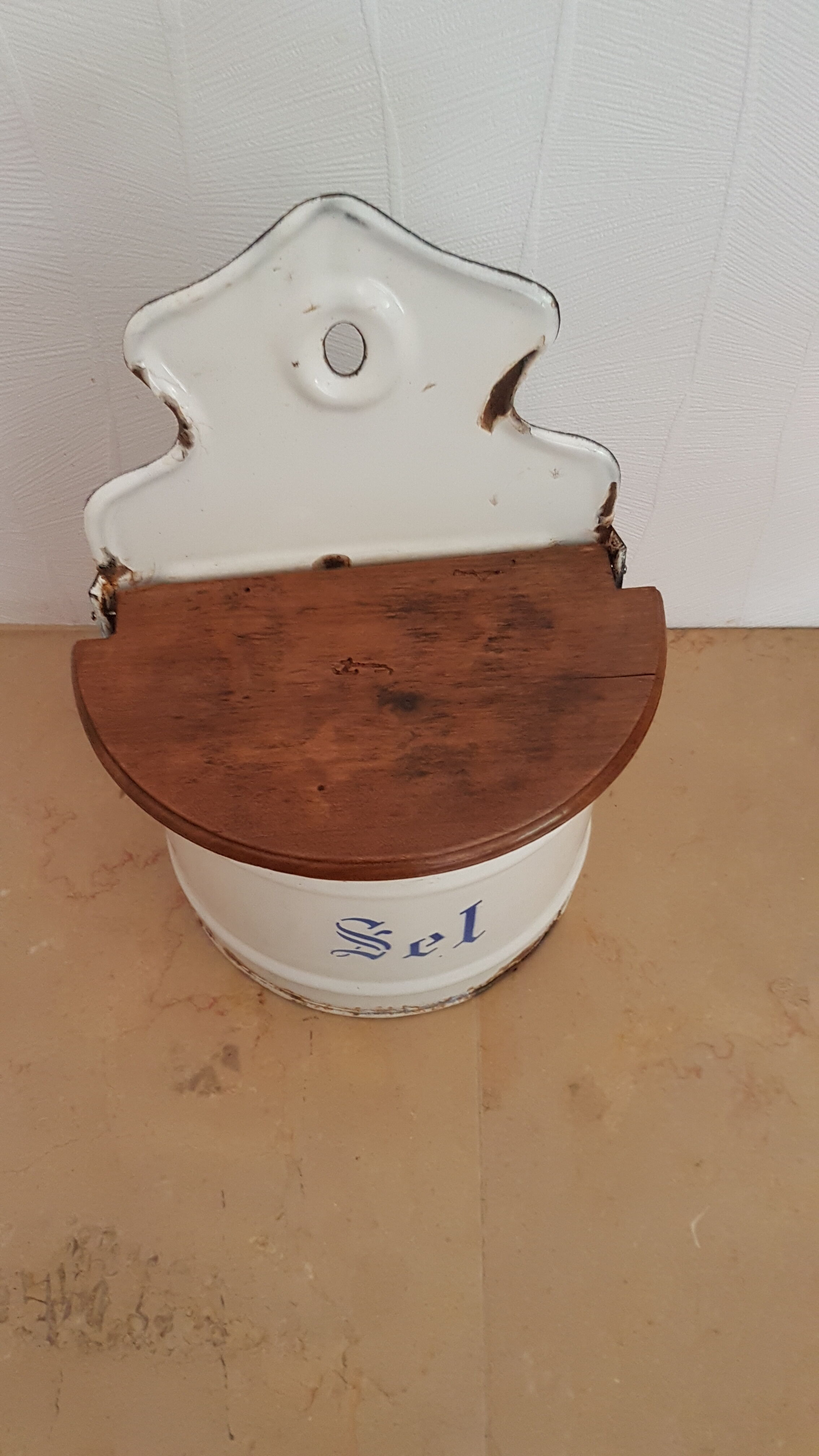 Salt box