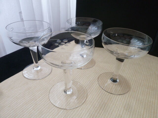 Set de 4 coupes à champagne vintage en verre meulé
