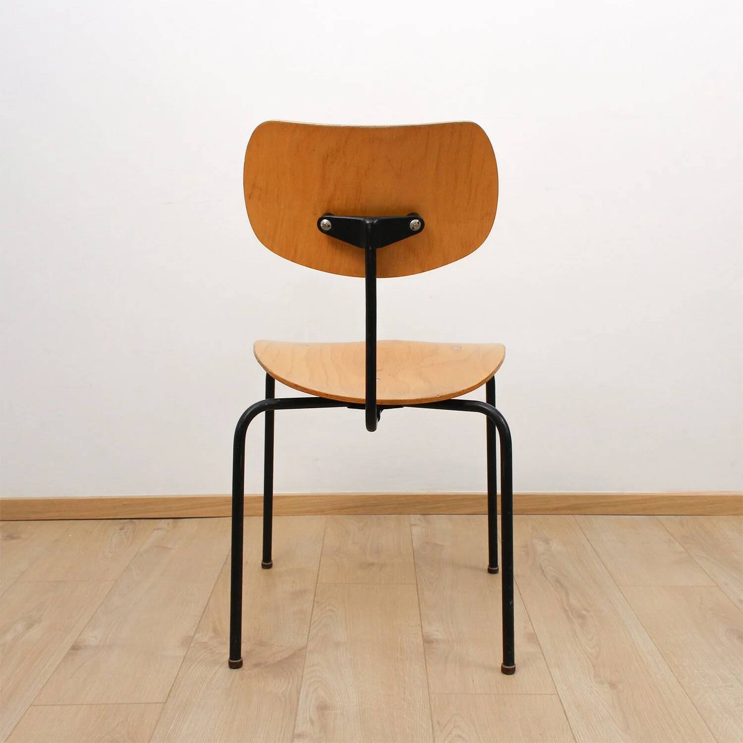 Chaise SE68 par Egon Eiermann