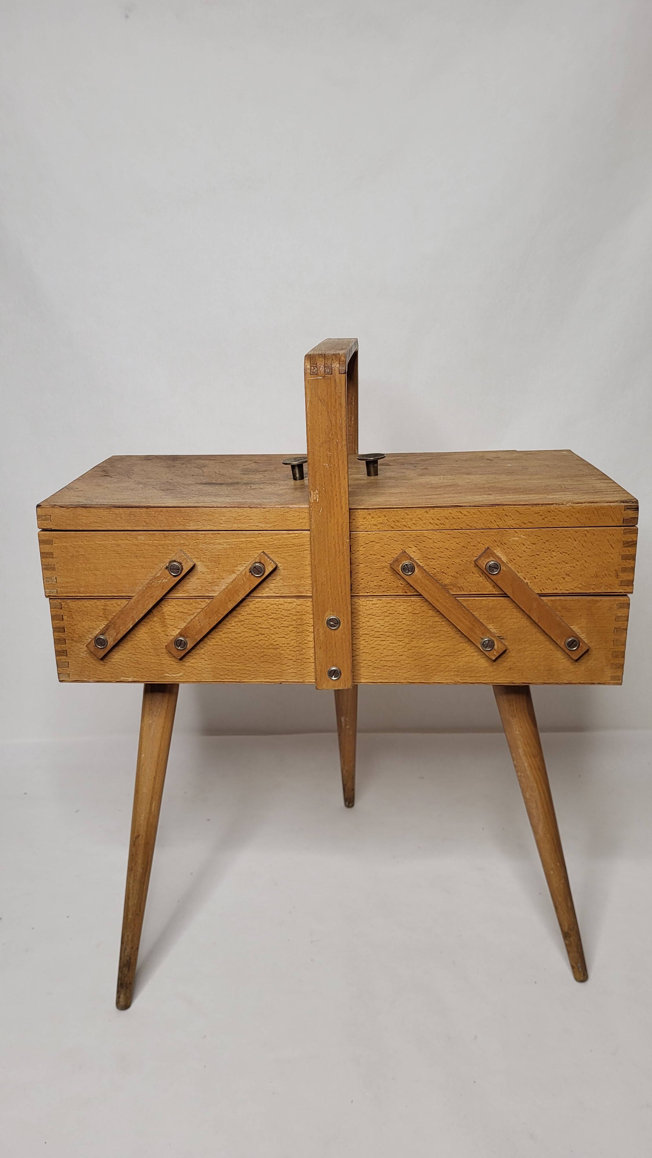 Wooden worker with spindle legs