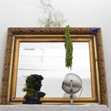 Miroir ancien doré à la feuille et bleu roi vif