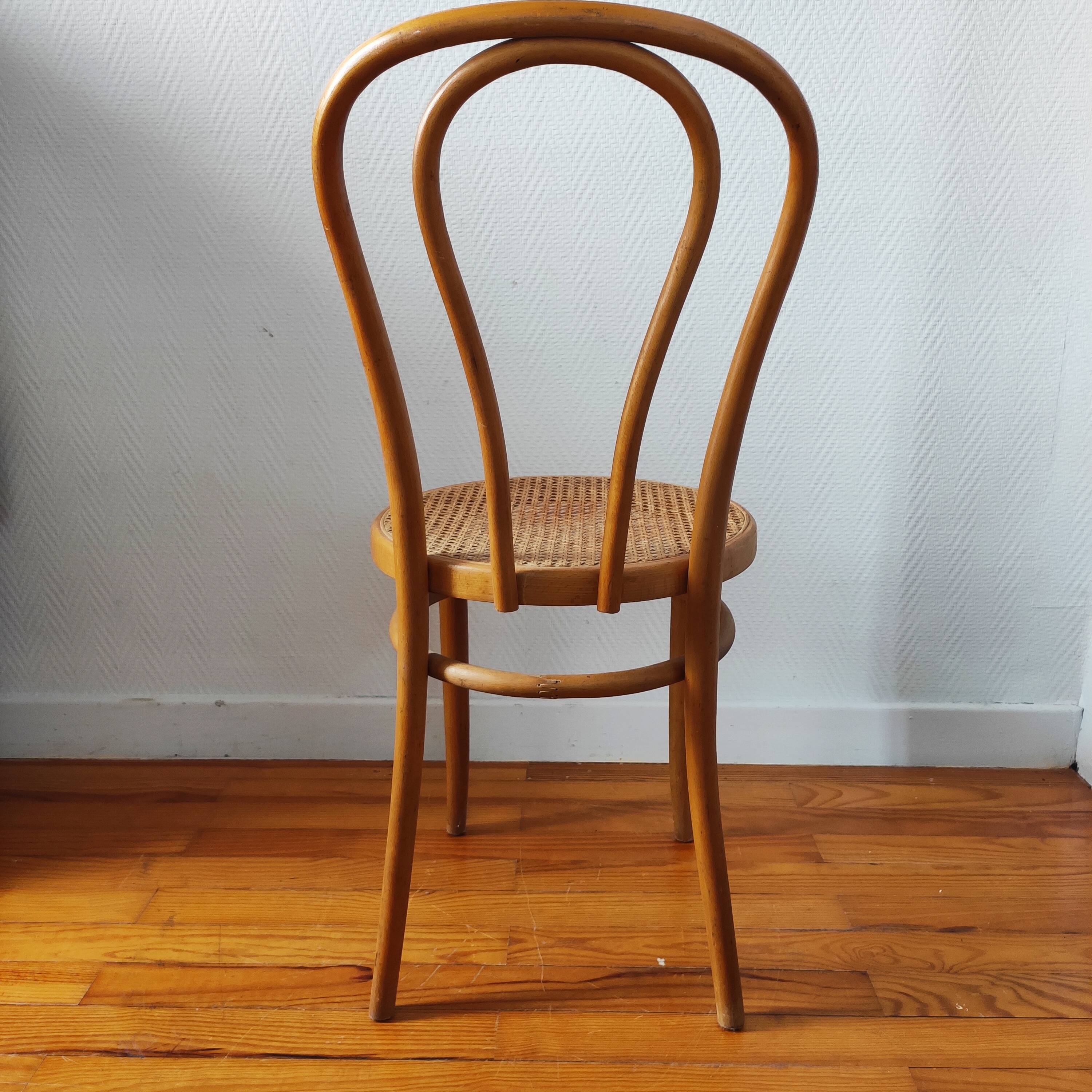 Chaise bistrot ancienne en bois blond courbé et cannage