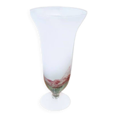 Vase trompette sur pied en verre soufflé.