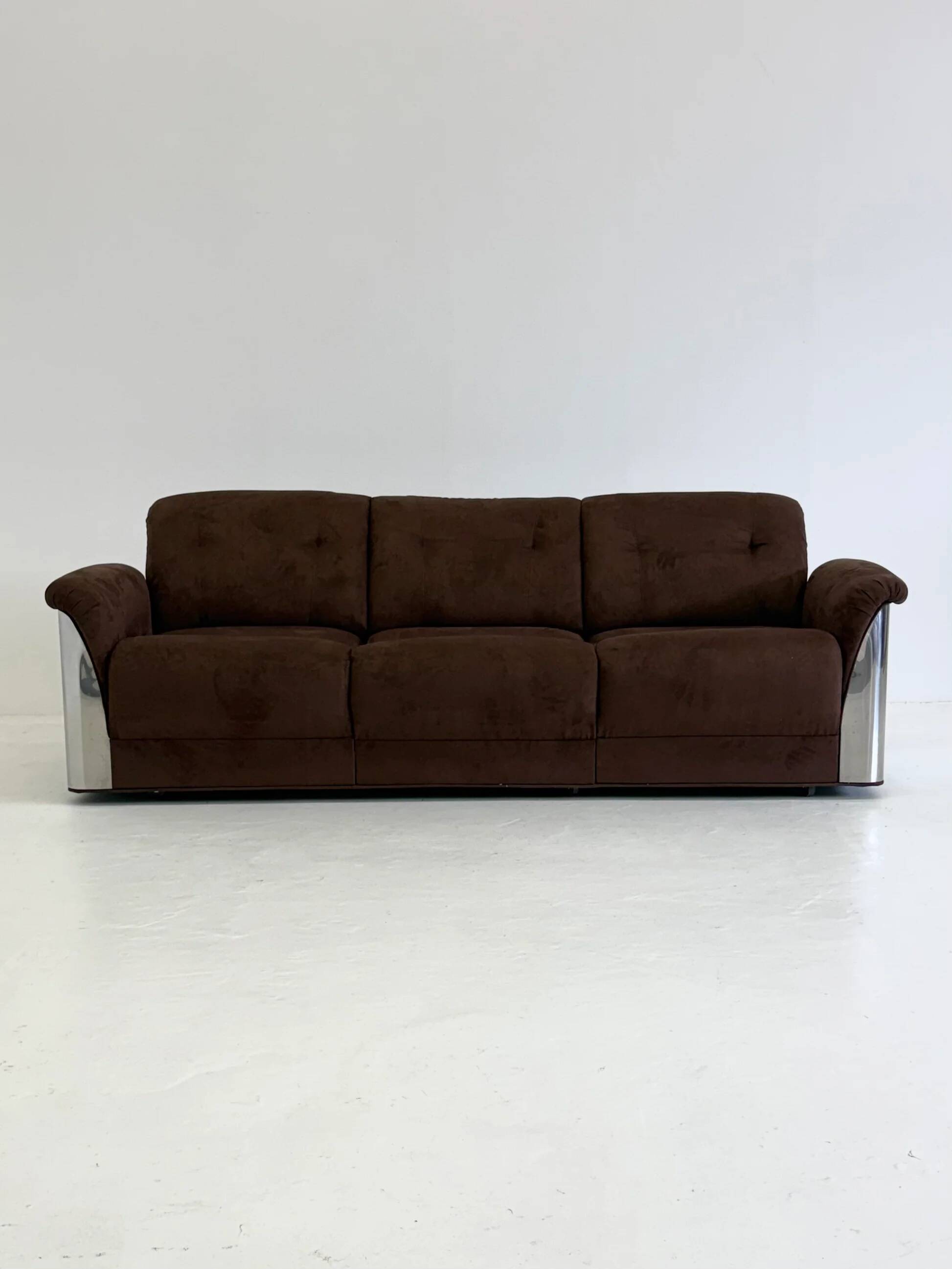 Complete lounge seating area by Gian Pietro Arosio