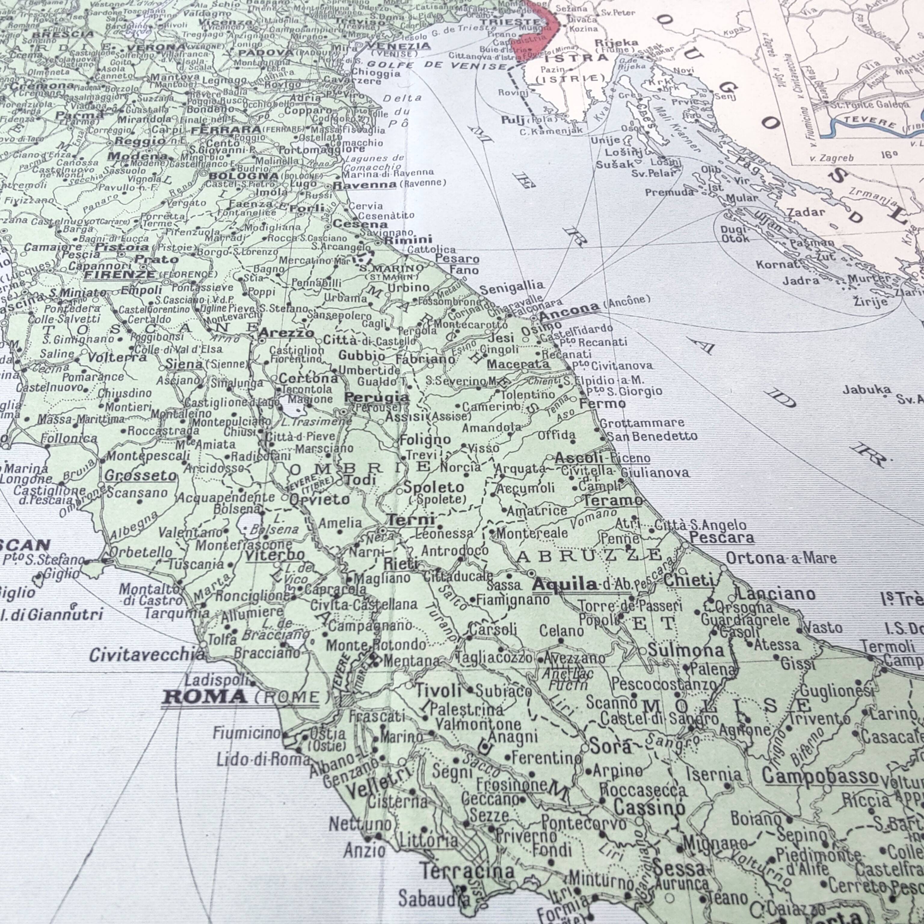 Illustrated Italy Europe map 43x43cm vintage from 1950