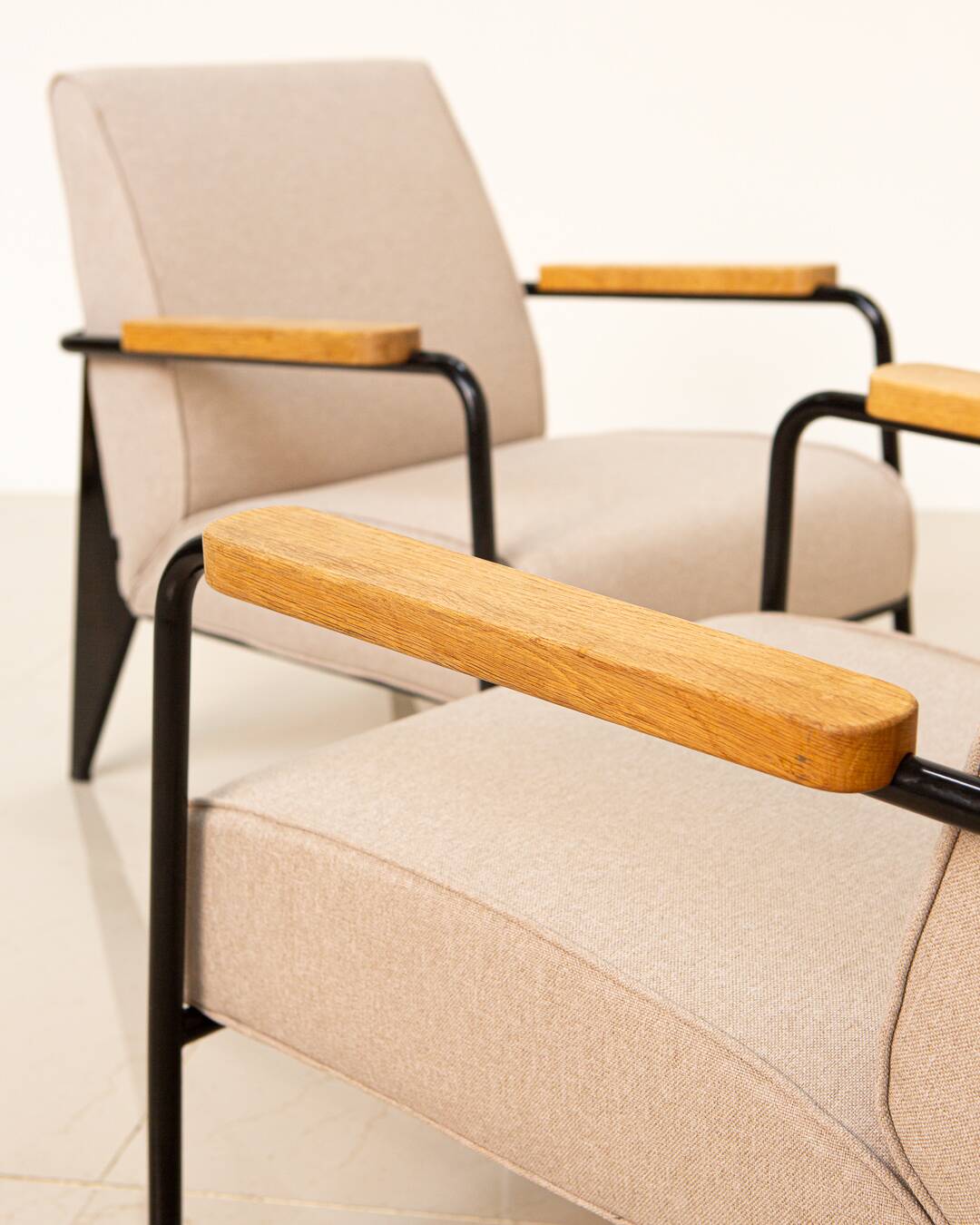 Pair of "Salon" armchairs by Jean Prouvé for Vitra 00's