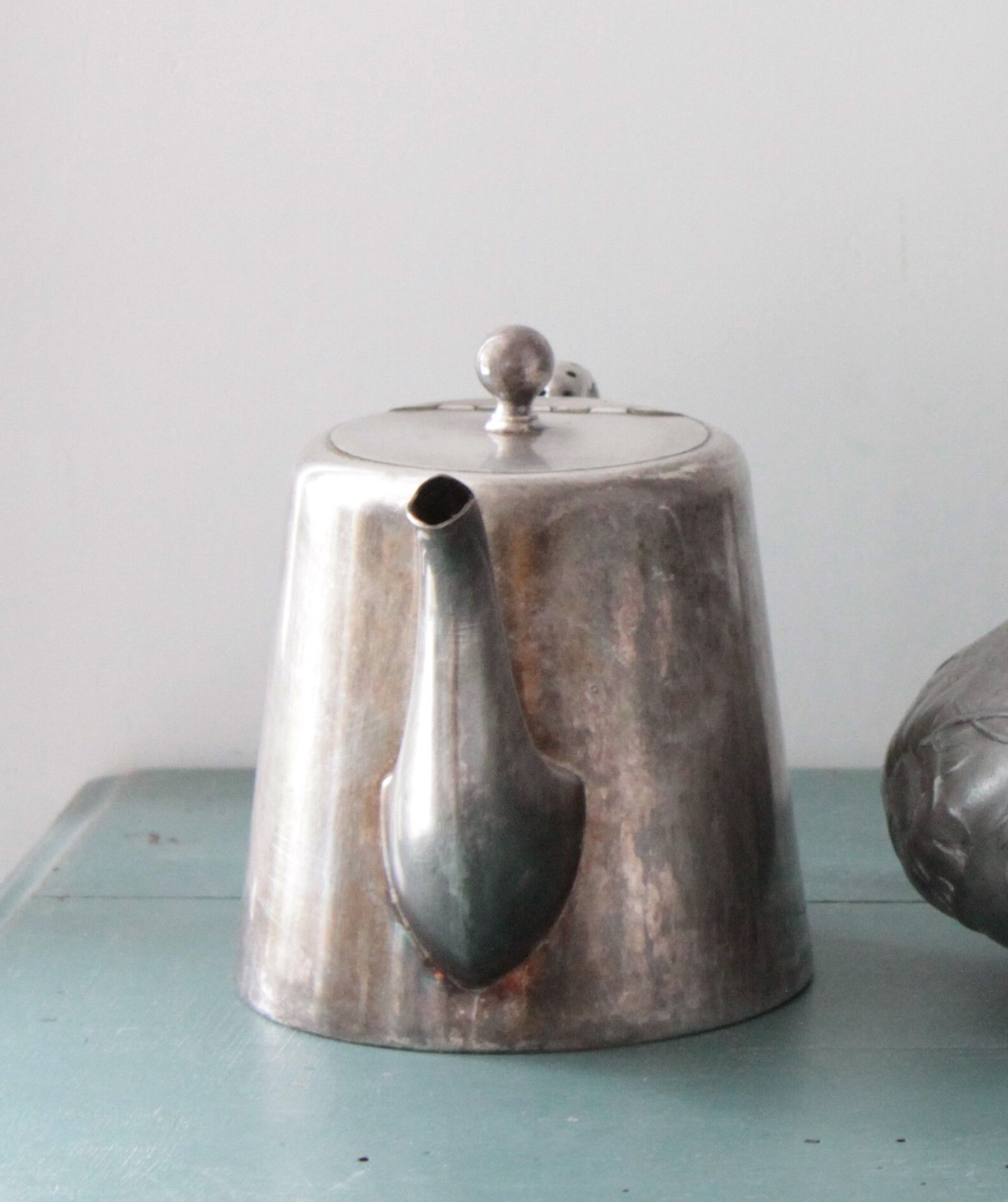 Old English teapot in silver EPNS, hard soldered Sheffield, Selency