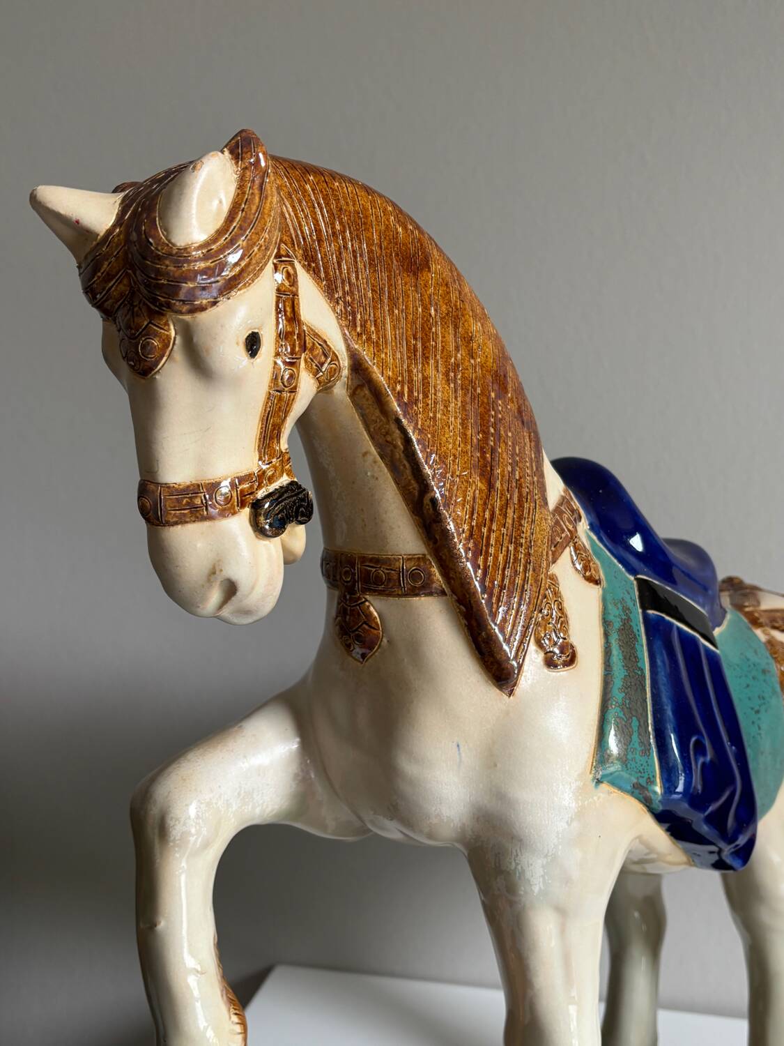 Cheval en céramique émaillée