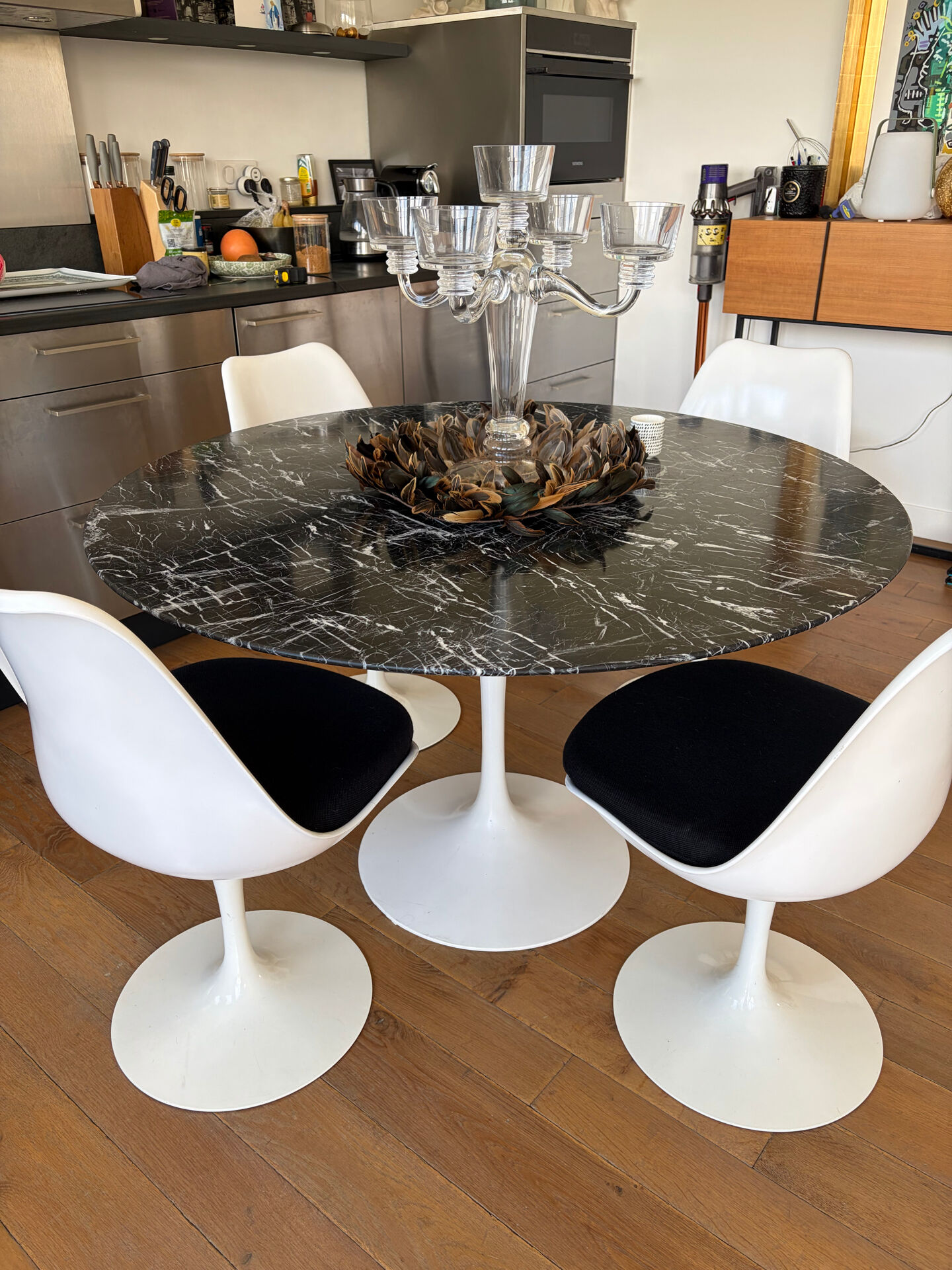 Tulip table Saarinen 120 cm black Marquina marble