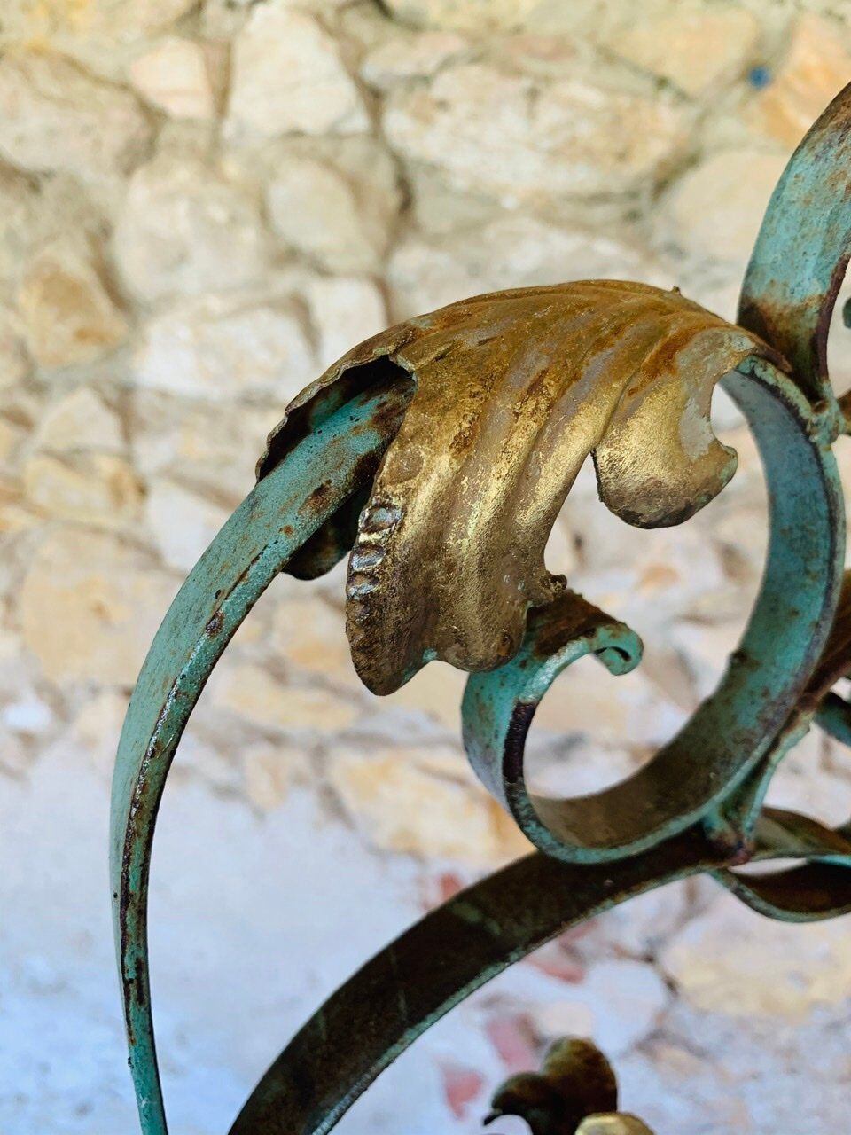 Screen, Art Deco wrought iron with floral decorations circa 30's