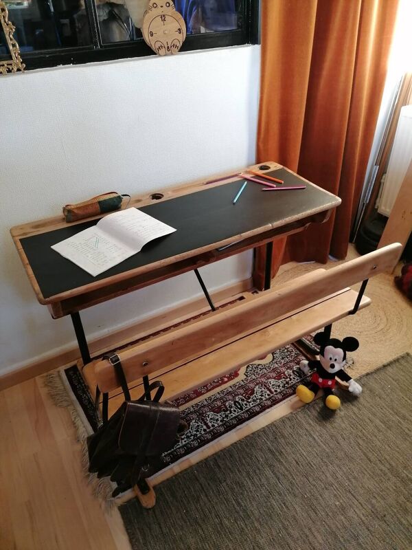 Bureau d'écolier double