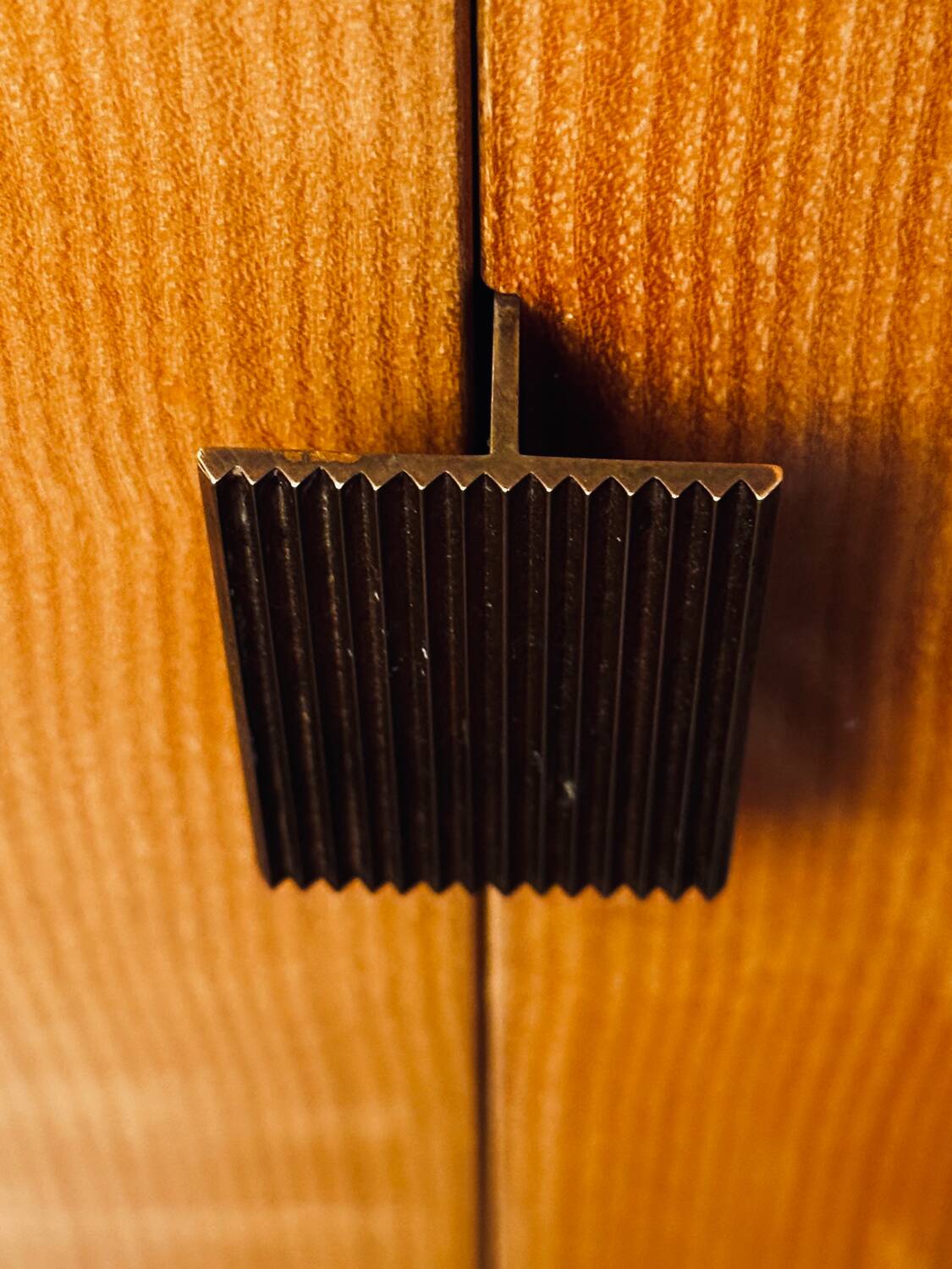 Living solid mahogany / 1950s