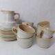8 tasses en grès vintage
