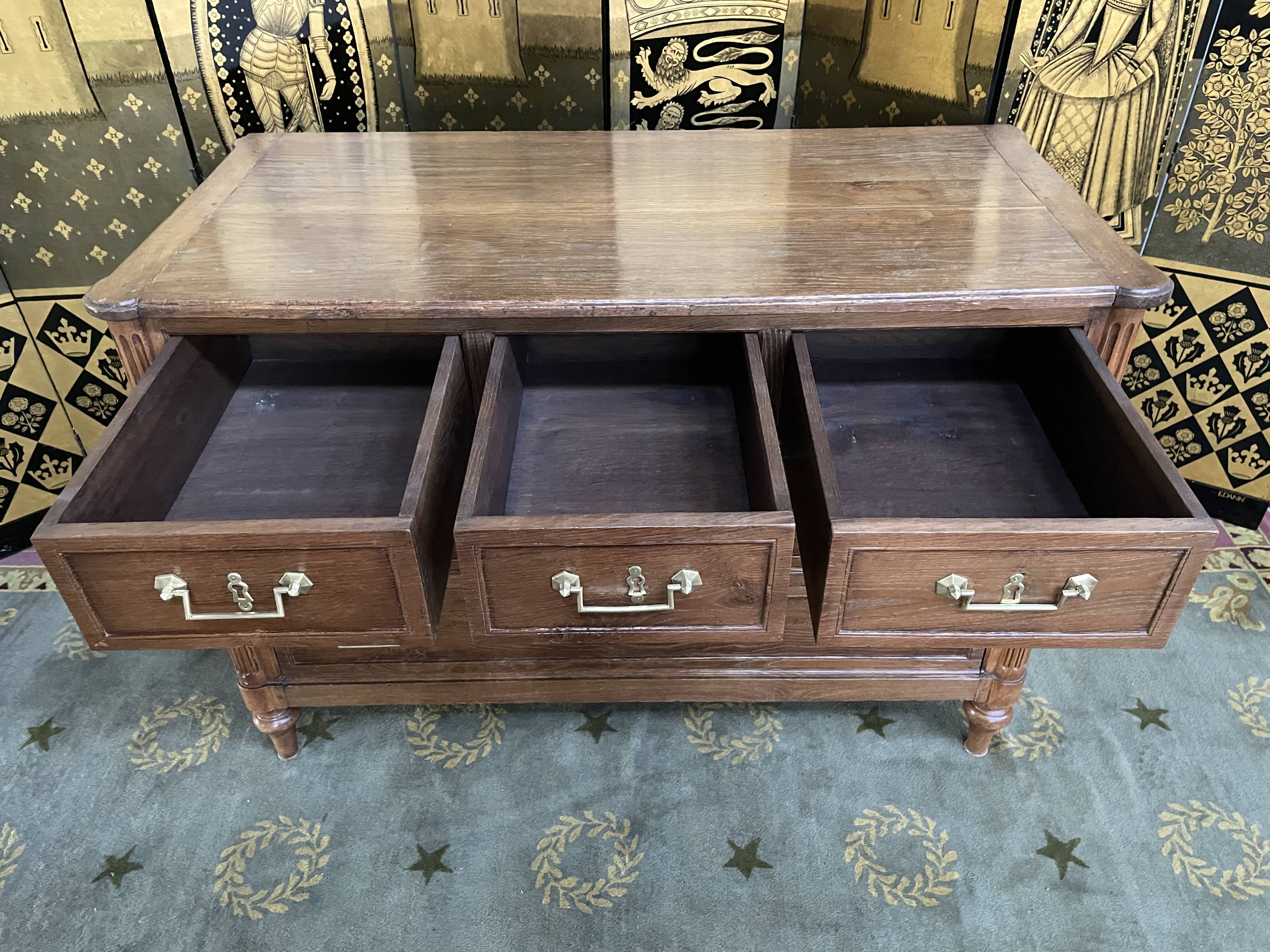 Commode Louis XVI en chêne 19eme